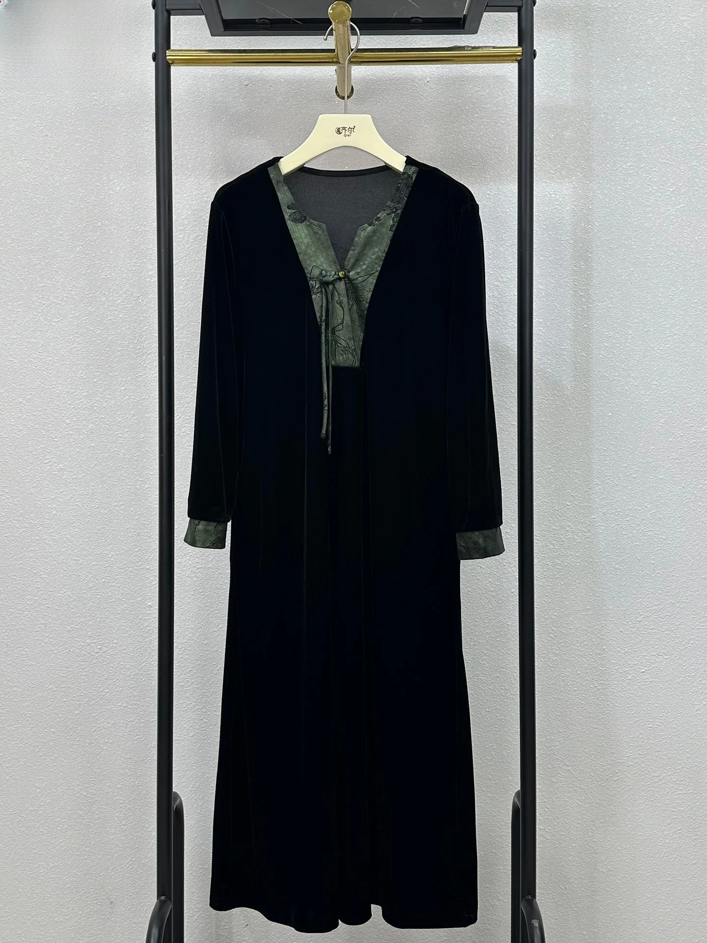 

Новая женская юбка в стиле ретро из бархата с принтом, универсальная, свободного кроя, для среднего возраста, весна-осень, с элементами пэчворка