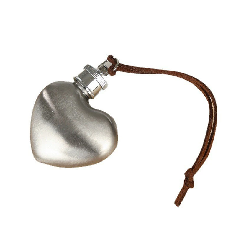 Stainless Steel Heart Shaped Flask Water Bottle Portable Wine Pot Outdoor Travel Camping Hip Flask Small Kettle Pendant