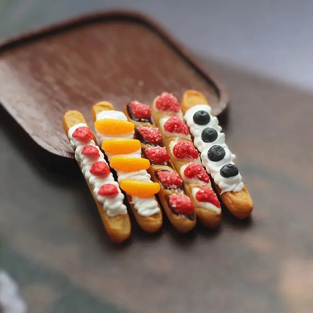 

1Pc 1/12 Dollhouse Accessories Miniatures French Baguette Mini Fruit Bread Model for Doll House Decoration OB11 bjd