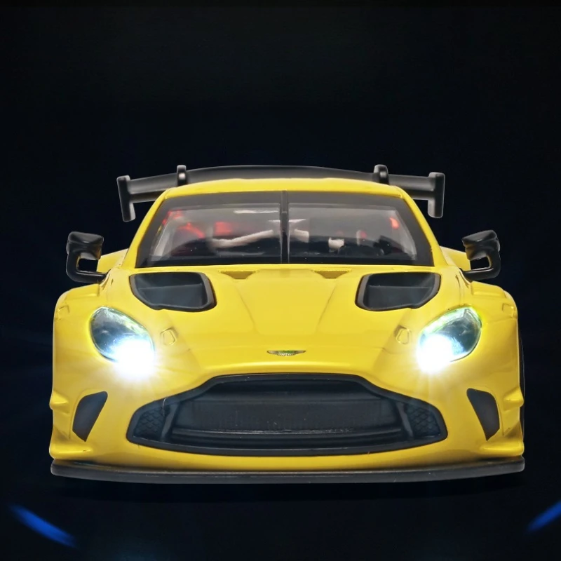 1:31 Vantage GT3 2024 Alloy Sports Car Model Diecasts Metal Toy Car Model Collection Sound Light Simulation Childrens Gifs