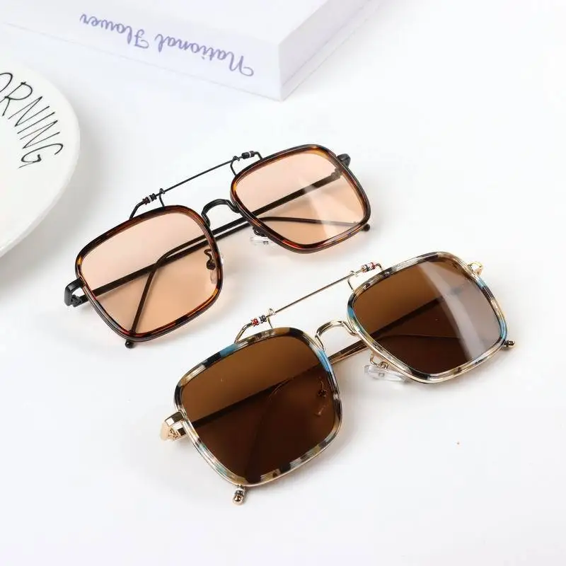 

2022 New Children's Sunglasses Fashion Retro Box Personality Korean Version of The Sunglasses Bag Flower Trendy Sunshade Mirror