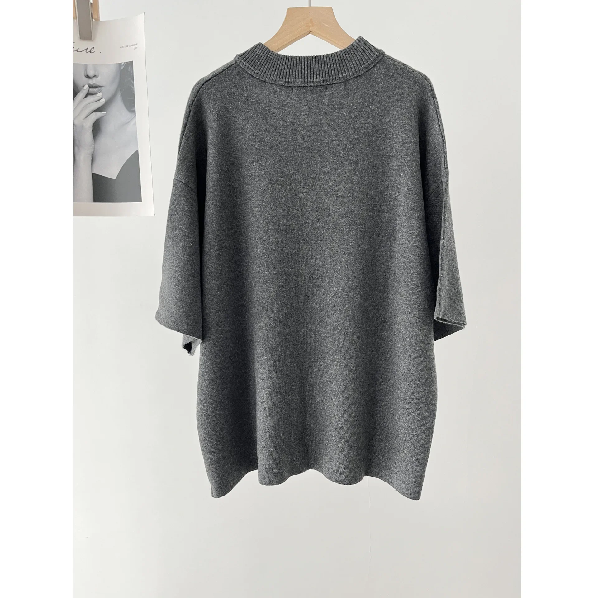 Women's Grey French Simple Grey Inside with Five-Sleeve Grey Crew Neck Sweater Knitted Sweater 16A