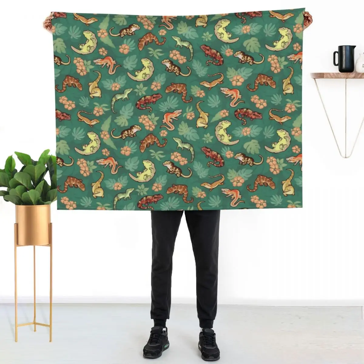 Gecko family in green Throw Blanket Plaid Soft Plush Plaid Flannels Sofa Quilt Retros Cute Plaid Blankets