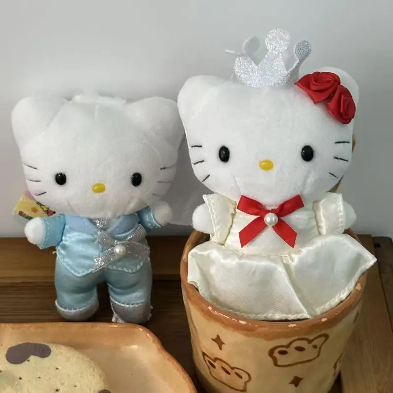 かわいいサンリオハローキティダニエルぬいぐるみペンダントクリエイティブ漫画キーホルダーぬいぐるみカップルアクセサリー友人結婚式ギフト