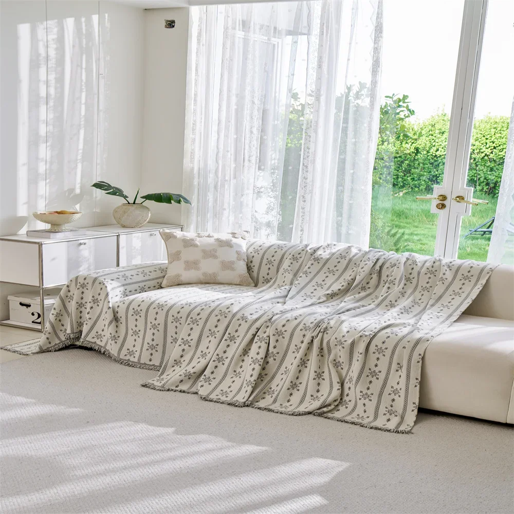 Retro French Style Light Luxury Universal Sofa Cover Non-Slip All-Season High-Quality Fabric Slipcover for Home Decor Anti-Cat