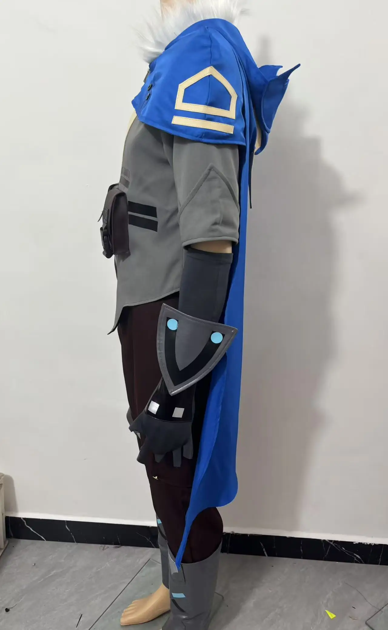 

Костюм для косплея Sova du Jeu Valorant, Ensemble Complete de Manteau, Pantalon, Gants, Tenue de Carnaval d'Halloween, Uniforme I