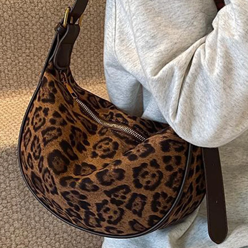 

Fashion Designer Leopard Shoulder Bag Half Moon Crossbody Bags for Women's Animal Printed Purses and Handbags Dumpling Cloud Bag