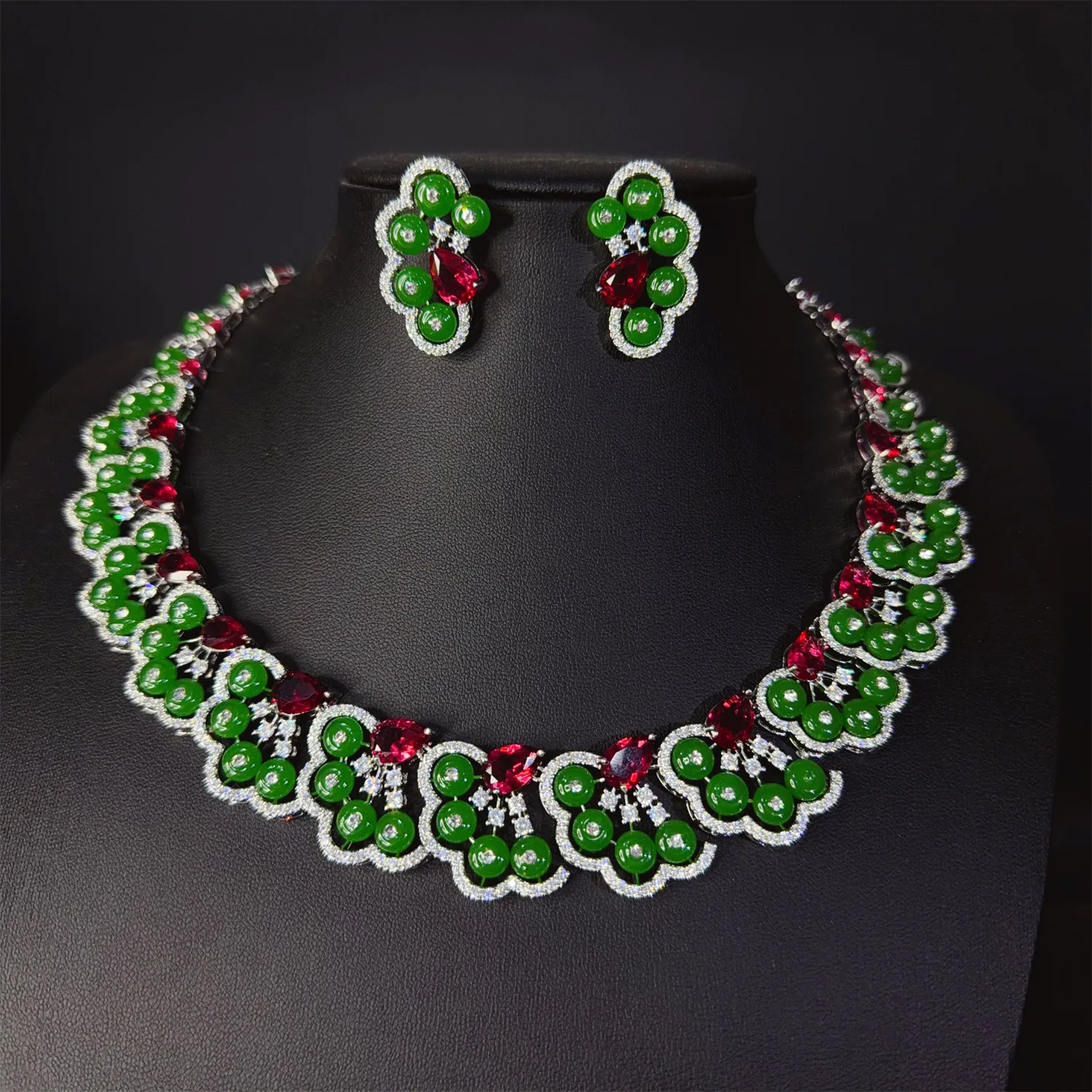 

New Gorgeous Stunning Suit Retro Red and Green Onyx Necklace Earrings Jewelry Women's Dress Decoration Wedding Ball Gift M-896