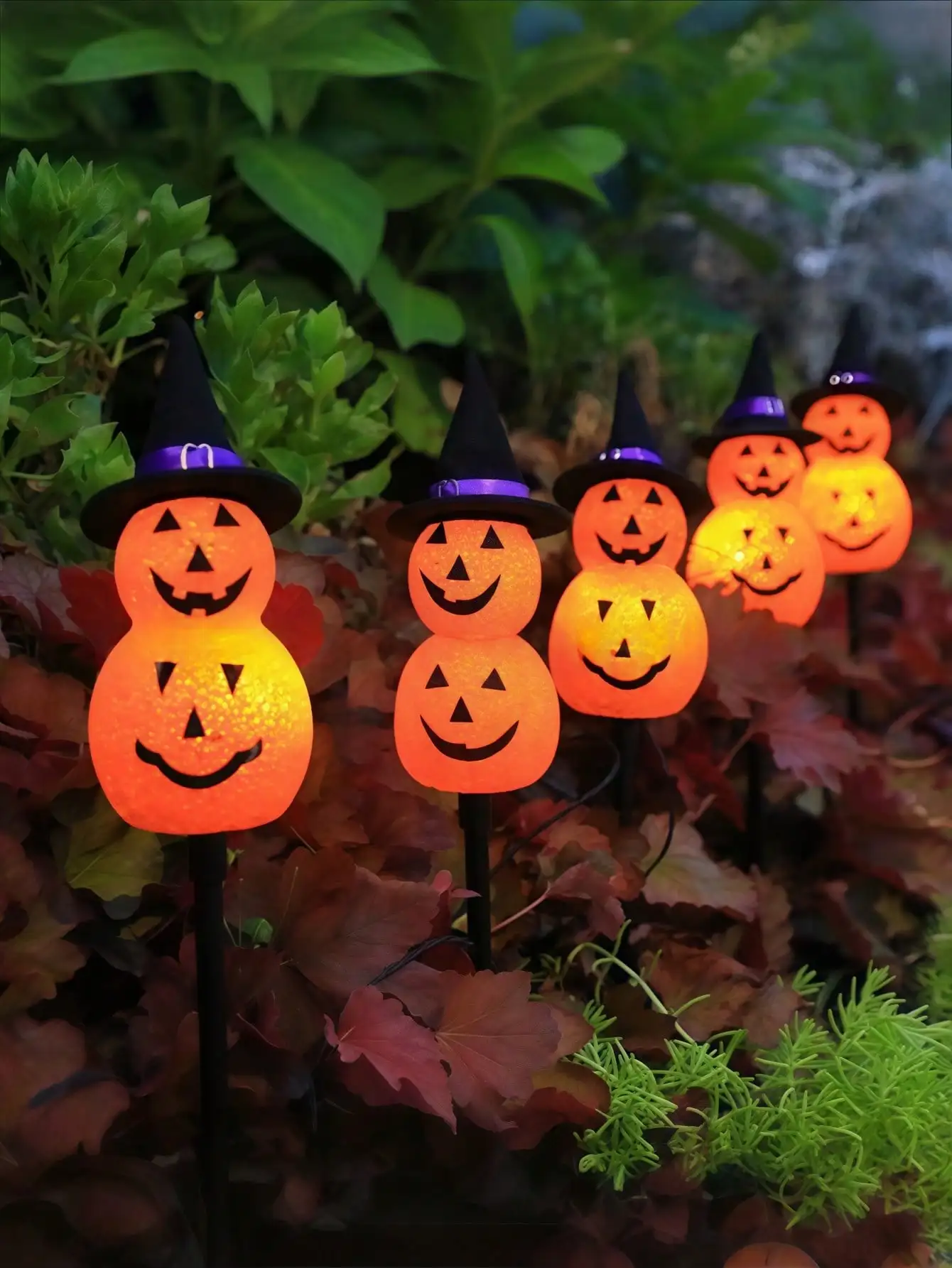 1PC, Halloween Pumpkin Lawn Solar Light, Decorative Light, Suitable for Halloween Outdoor Decoration, Garden, Lawn
