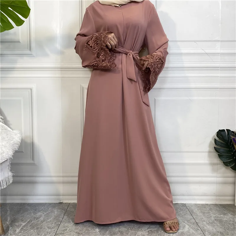 

Women's Muslim Dress Zipper Lace Abayas for Womne O-Neck Simple Long Sleeves Lace-up Women Dress Dubai Turkey Daily Robes Islam