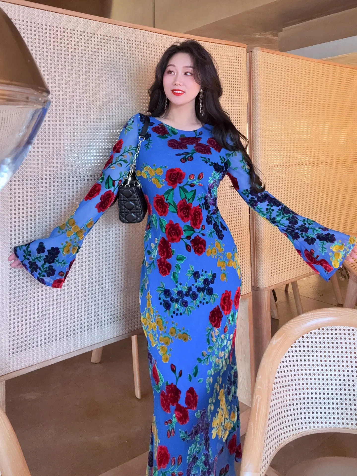 

YANGXIAOJING Blue Rose Flower 3D Plush Mid-Length Women's Dress Spring Summer New Style Waist-Cinching Design Casual Loose Fit