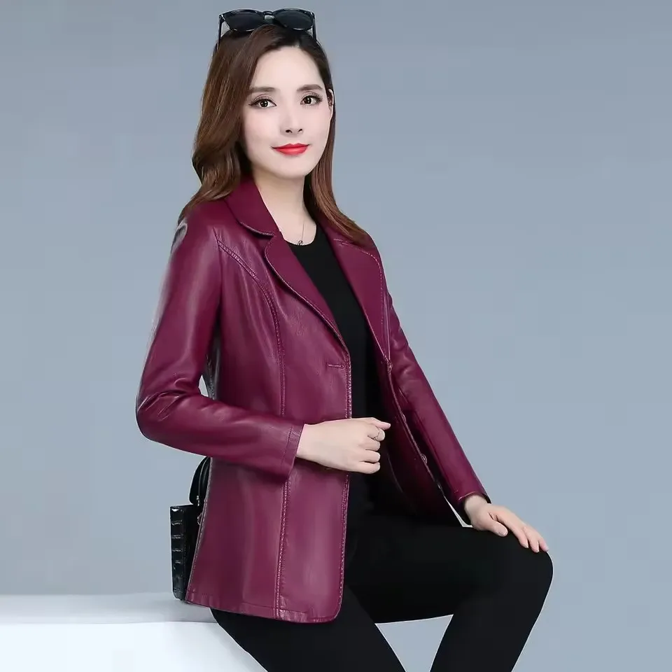 Alta qualità 2025 autunno inverno nuovo cappotto in ecopelle giacca corta in pelle con colletto sottile da donna cappotto nero femminile