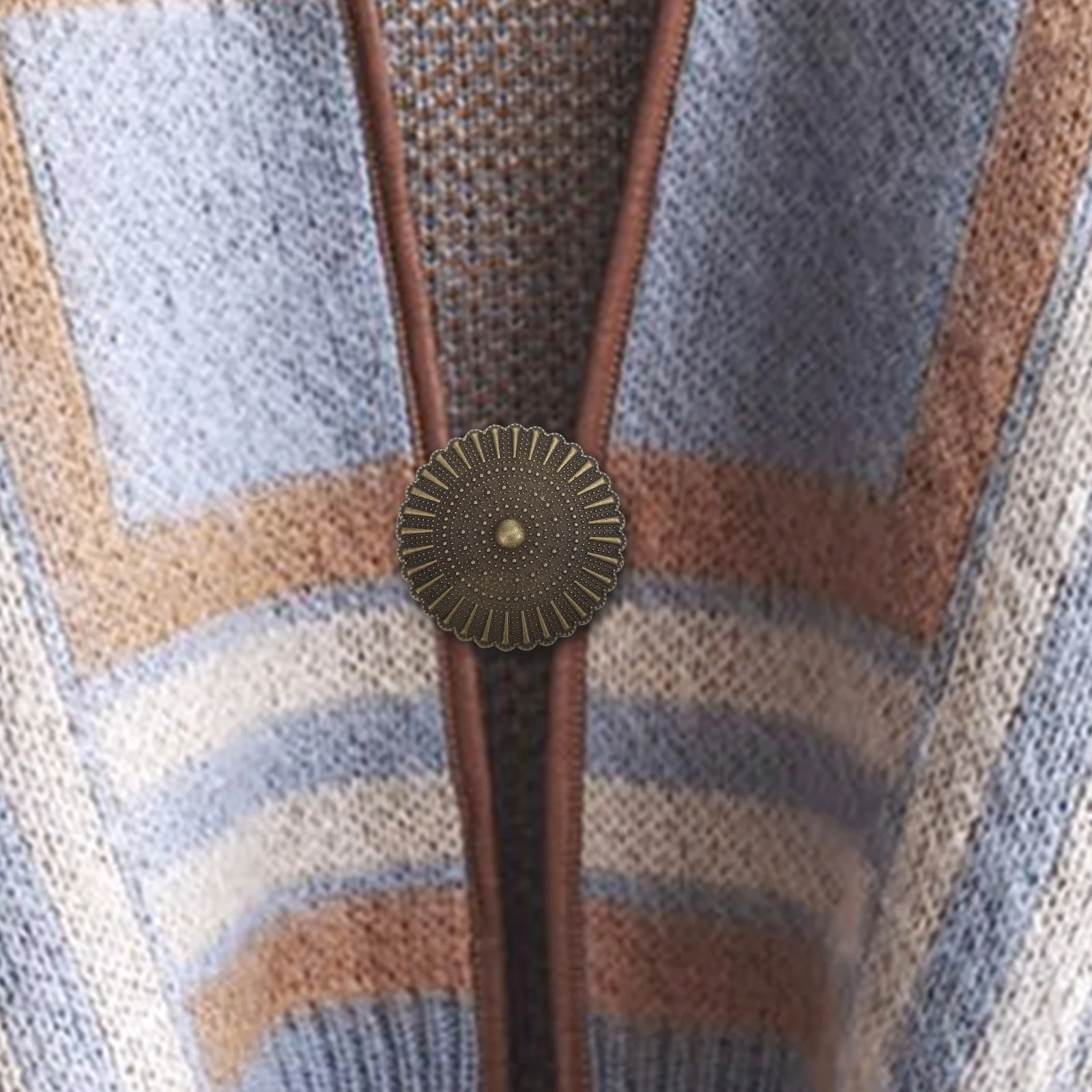 

5Pcs Classic Shawl Clips Distinctive Hollow Flower Design Strong Alloy Material Easy to Use Ideal for Shawls Capes Cardigans