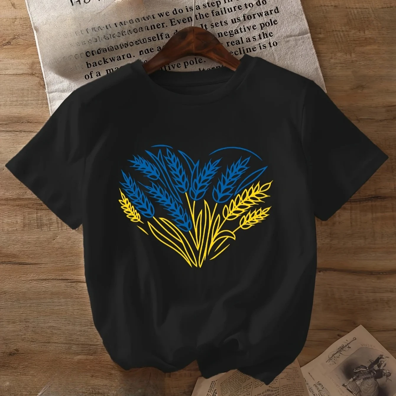 Women Casual Tee Short Sleeve Crew Neck Summer Top Heart Wheat Design Graphic Print Attire Breathable and Comfortable Women Tee