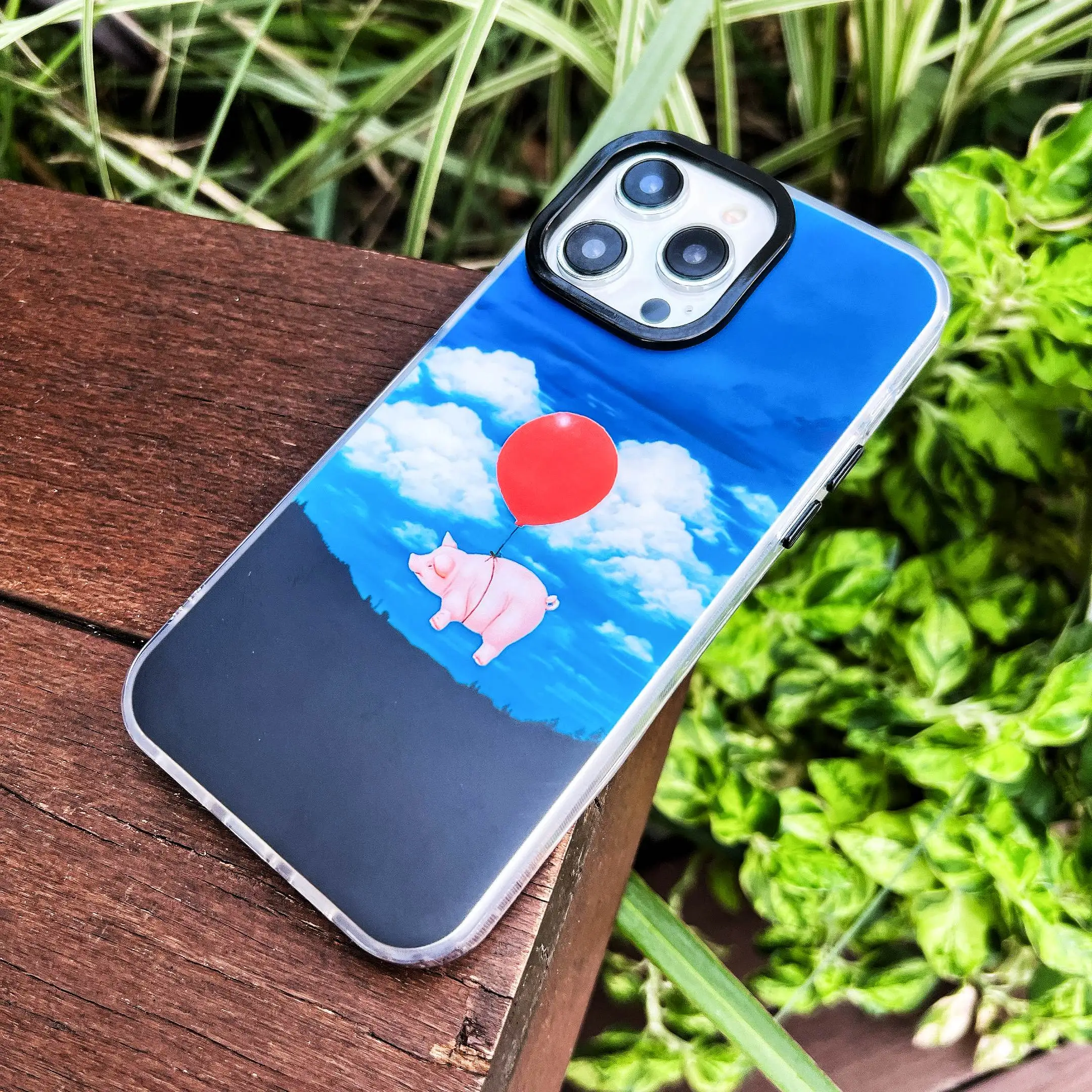 Piggy Phone Case, Blue Sky Balloon, Personality, for iPhone 16, 16pro, 16pro, 15, 15pro, 15Promax, 14, 14pro, 14Promax, 13Pro,13