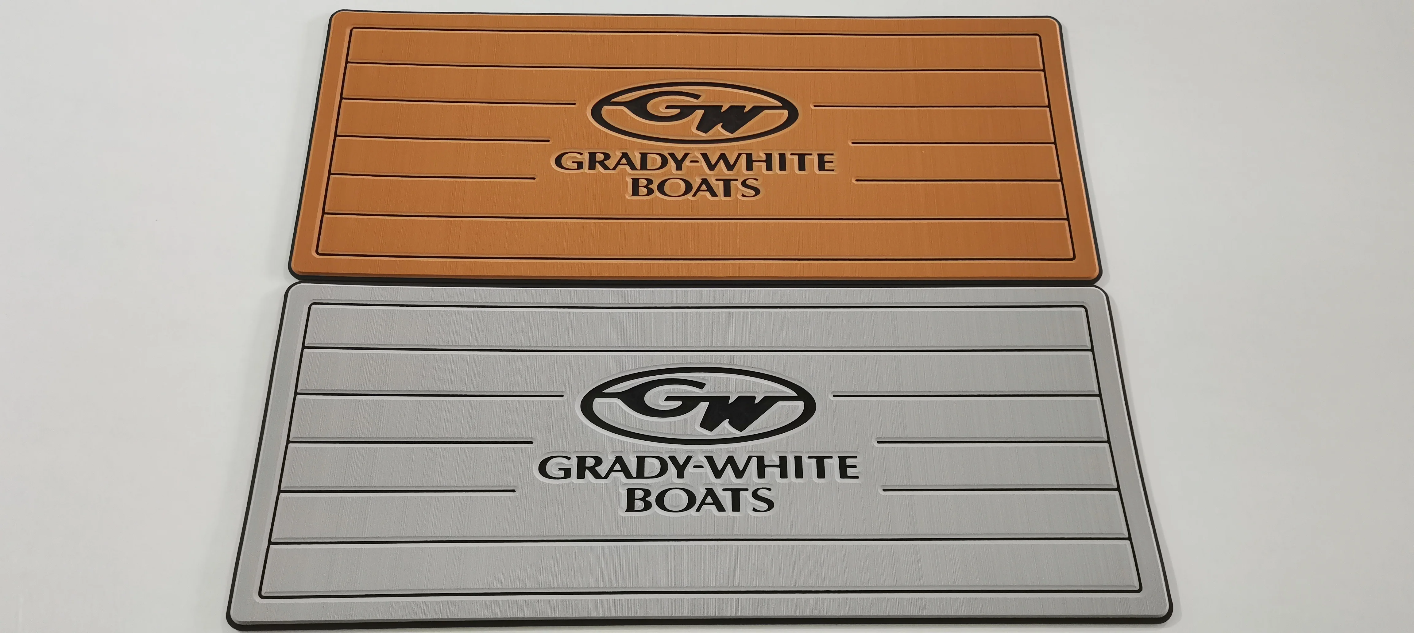 

Grandy White Helm Pad 9mm Removable Residue-Free EVA Teak Non-Slip Mat
