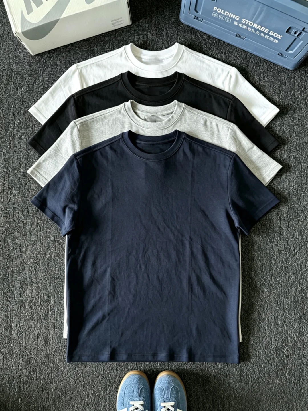 Solid color short-sleeved shirt,perfect for summer wear, versatile style, simple and breathable, suitable for various occasions.