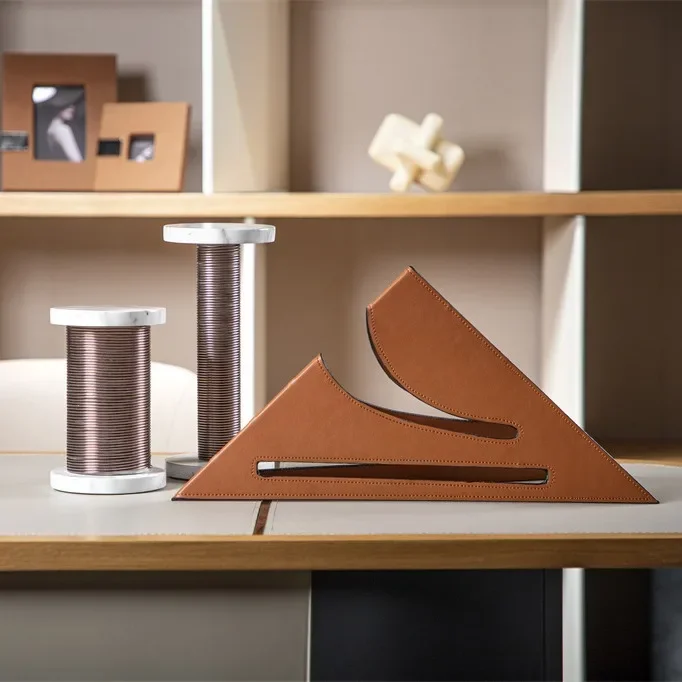 

Cloakroom leather Italian light luxury triangular ruler decorative ornament