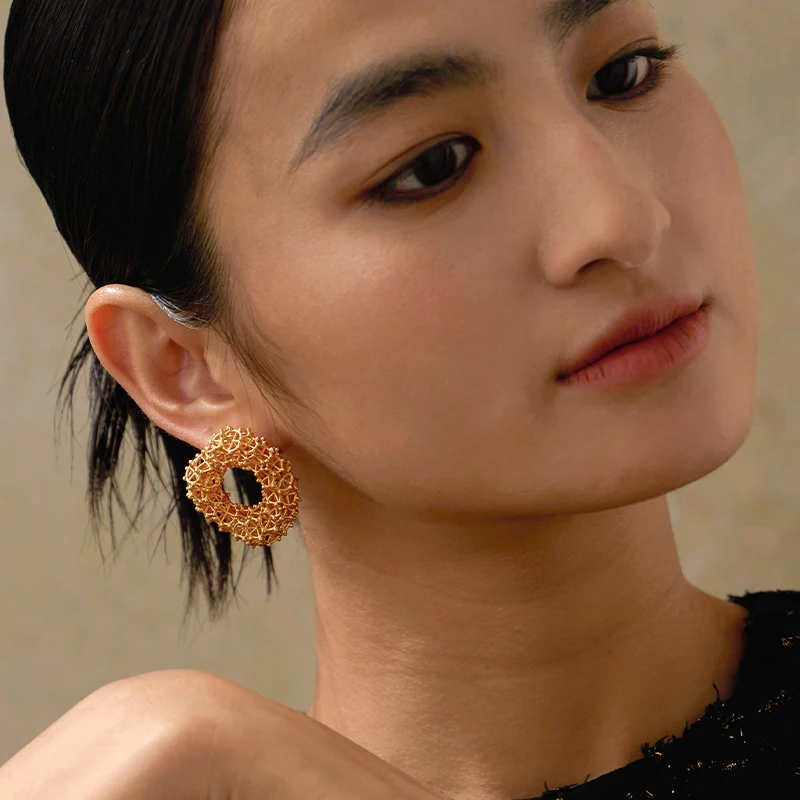 IVOG شبكة شكل تصميم هوب أقراط للنساء الجوف خارج الذهب اللون القرط الأزياء والمجوهرات والاكسسوارات #2