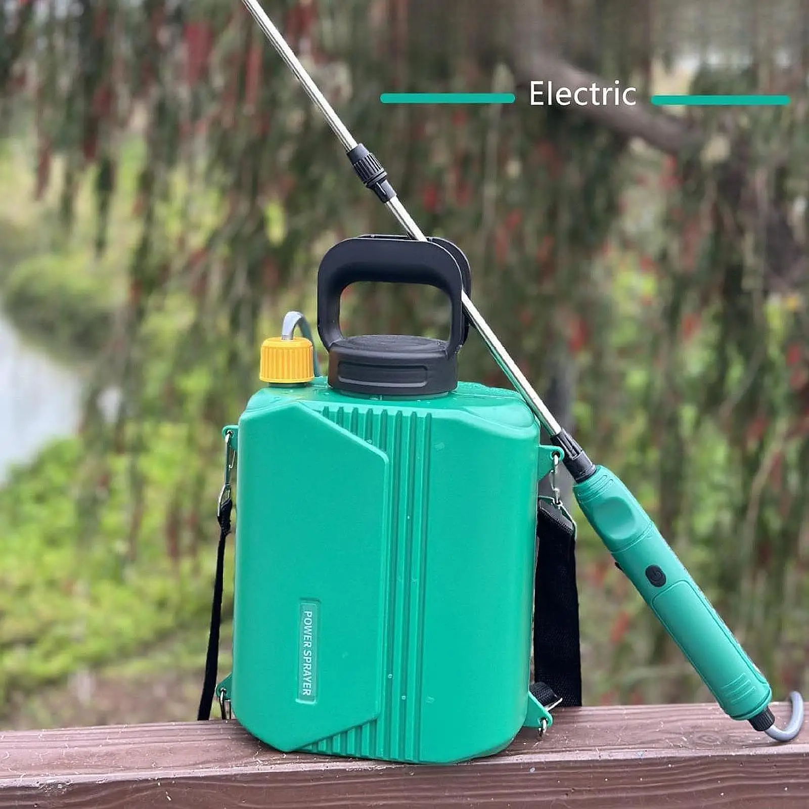 

Battery Powered Sprayer 6L Easy to Fill Powerful Comfortable Shoulder Type