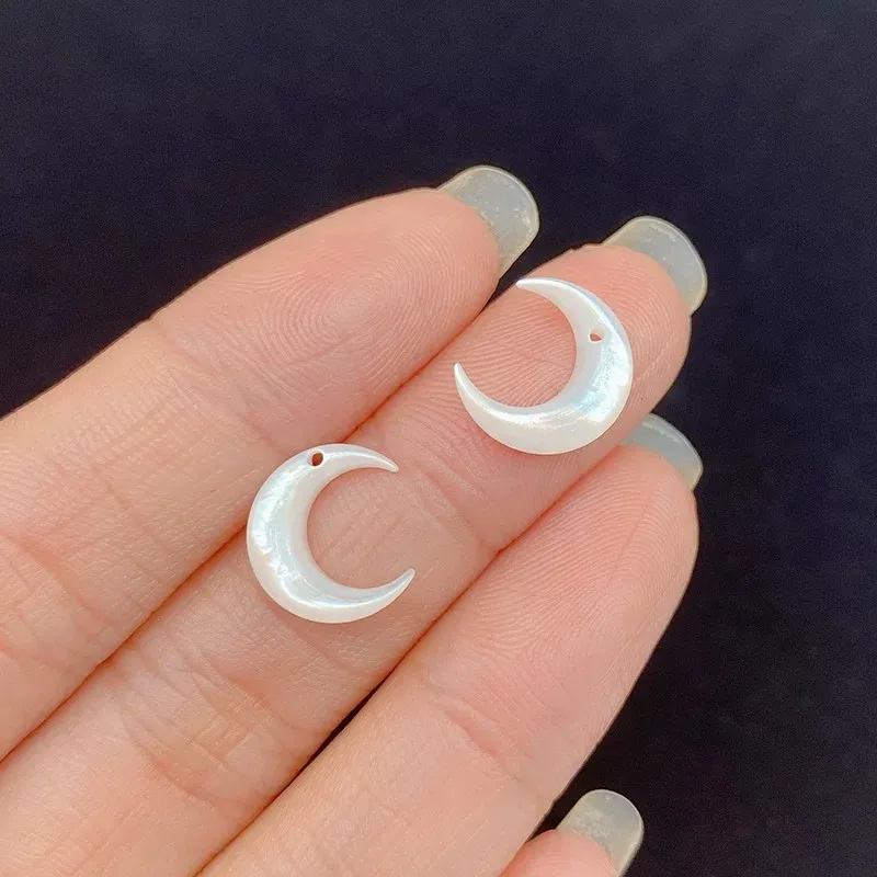 Natural White Shell Crescent Moon ,Hand Carved Mother of Pearl Double Horn Crescent , Hole 0.8mm Jewelry Accessories view 4