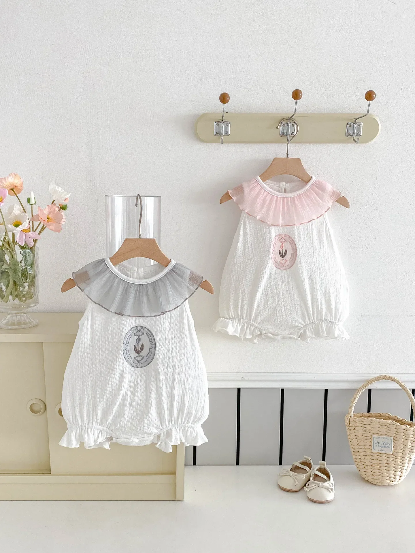 

Baby Girl Summer High Cotton Sweet Ruffled Collar Sleeveless Floral Print Romper - Thin Pullover Crawling Outfit for Infant