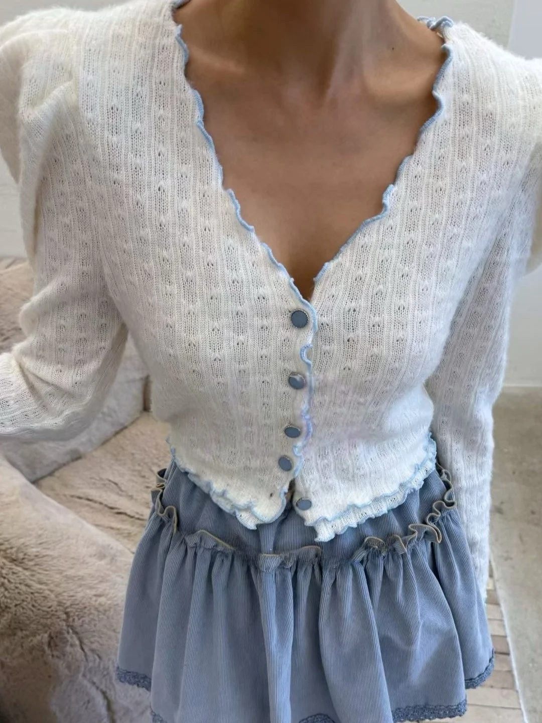 

Faionable Knitted ort Sve V-Ne Button-Up Cardigan Women's Chic Personali Wood ain Autumn Winter New Arrival