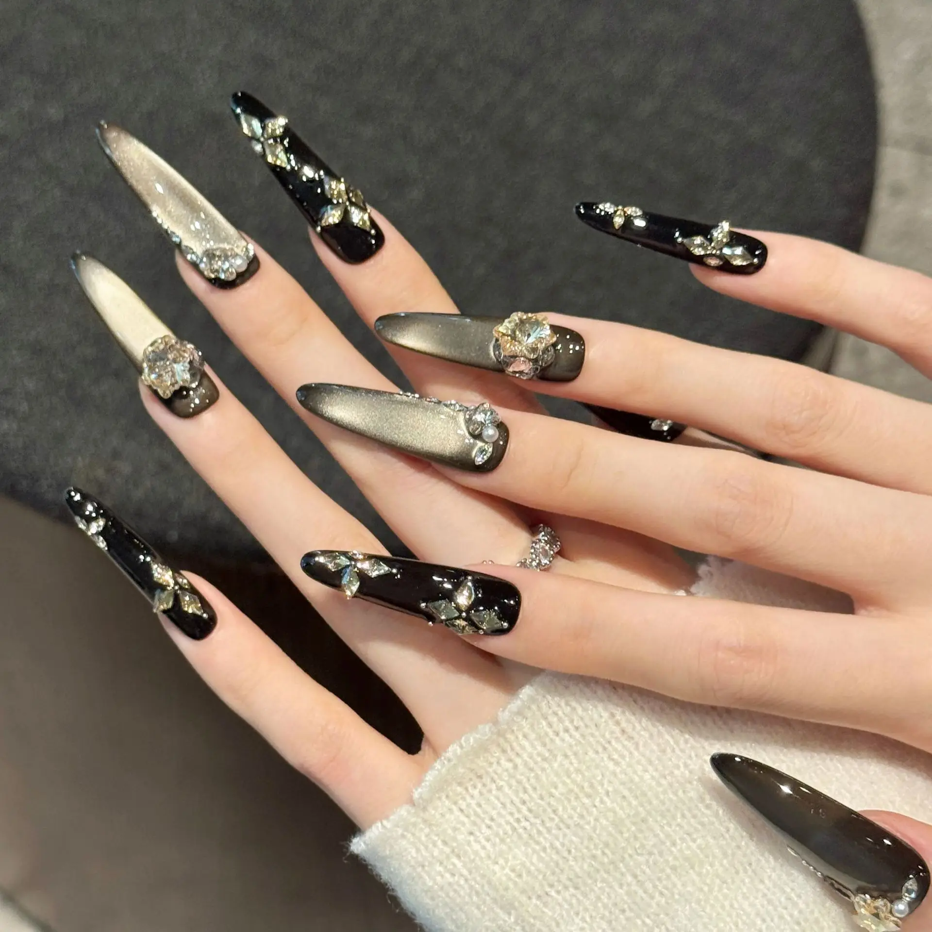 10pcs Cat'eye Black Handmade False Nails Art Wearable Extra Long Oval Fake Nail Tips with Glitter Diamond Design Press on Nails
