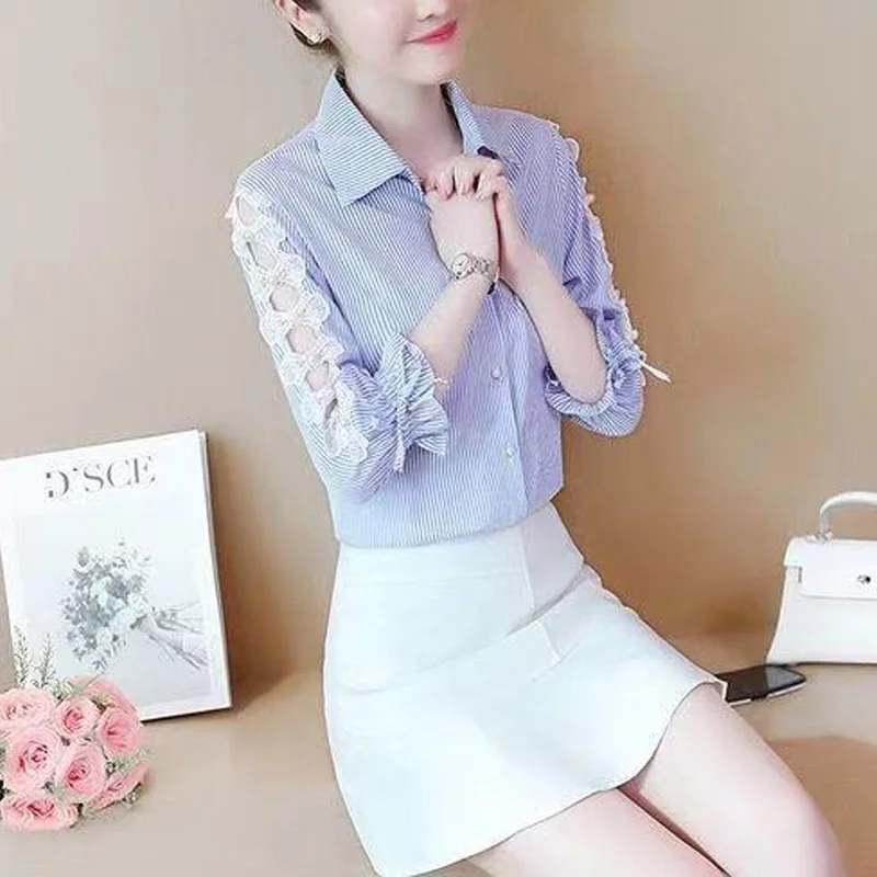 2023 New Summer Fashion Lace Beaded Hollow Lace Lace Lace Three Quarter Button Commuter Casual Stripe Versatile camicia da donna