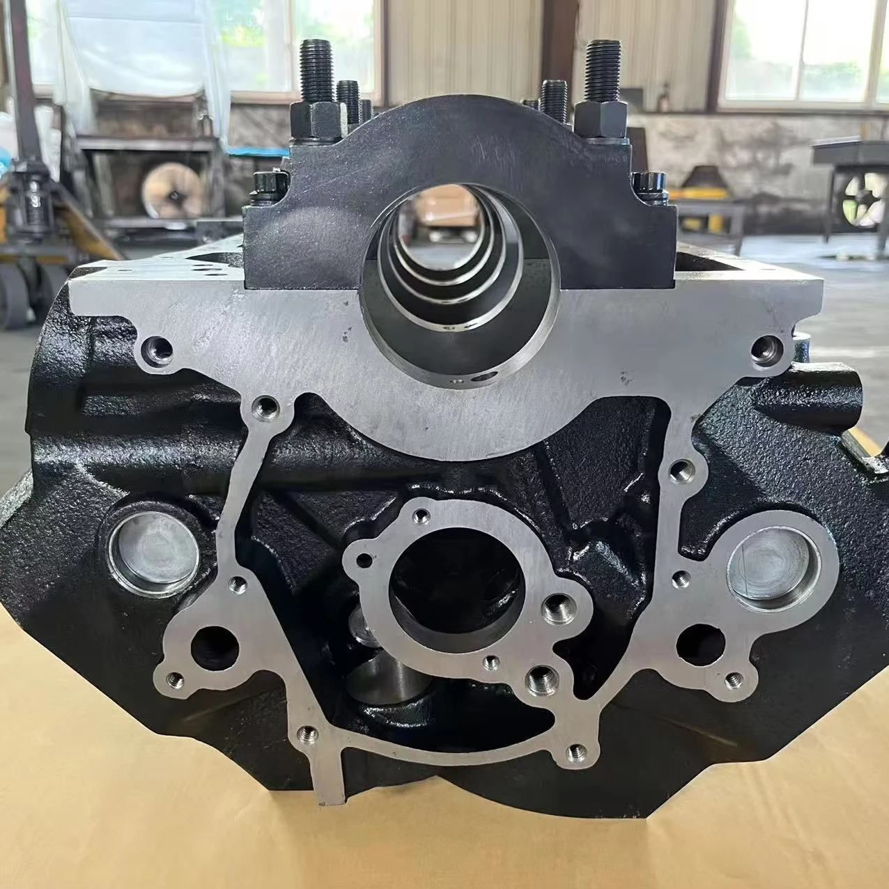 

SBF V8 Engine Block For Ford 302/351 Auto Parts Engine Cylinder Block For Ford 351W Empty Block Height 9.5 Bore Size 4 & 4.125