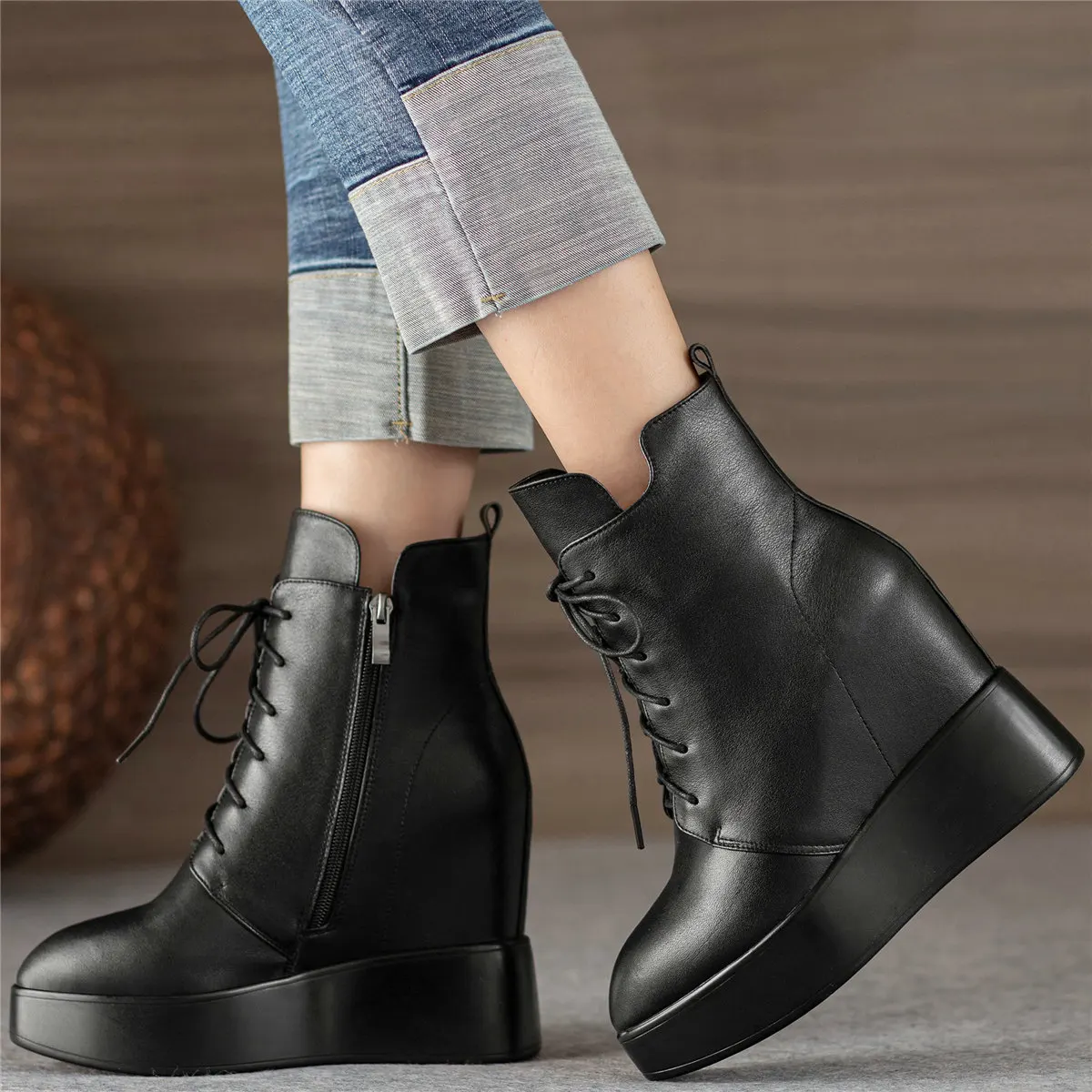 

Winter Pumps Shoes Women Lace Up Genuine Leather Super High Heels Ankle Boots Female Pointed Toe Fashion Sneakers Casual Shoes