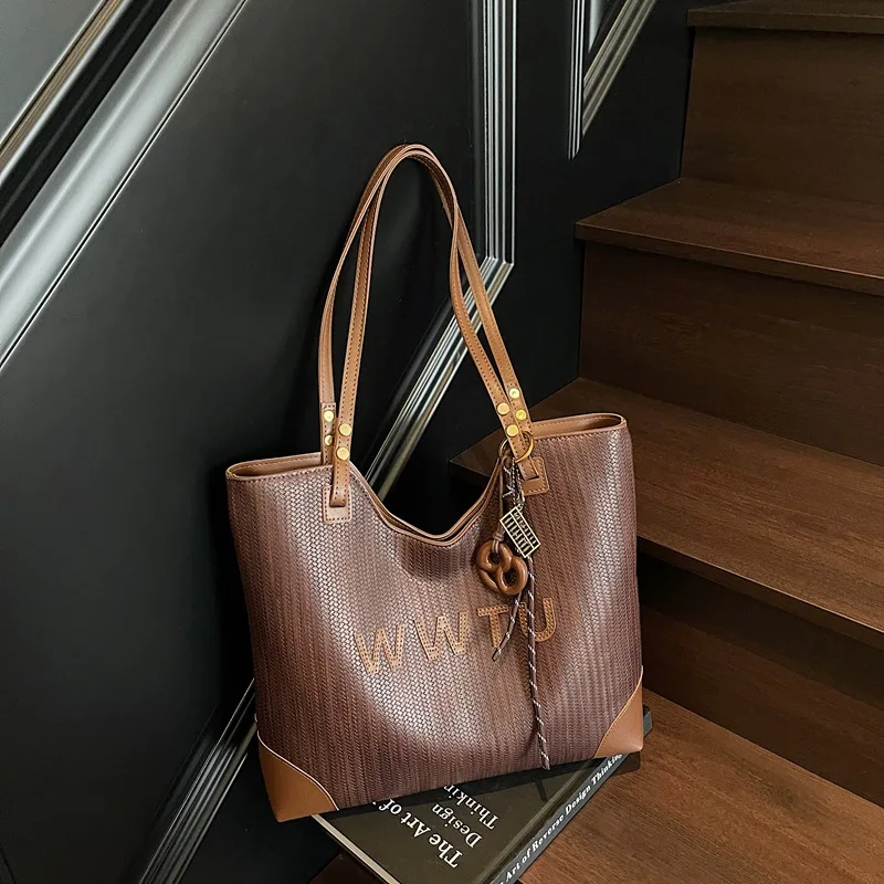 

Модная пригородная сумка 2025 года ​ ​ Для женщин большая вместительная сумка-тоут осень-зима модная минималистичная сумка на плечо универсальная сумка для покупок