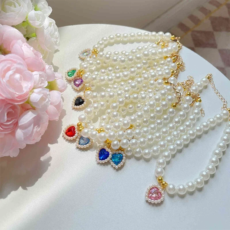 Niedliches Herzanhänger-Halsband mit Kunstperlen für Haustiere, Stilvolles Katzen- und Hundehalsband, Süßer Haustier-Schmuck, Modisches Haustierzubehör – Detail 2