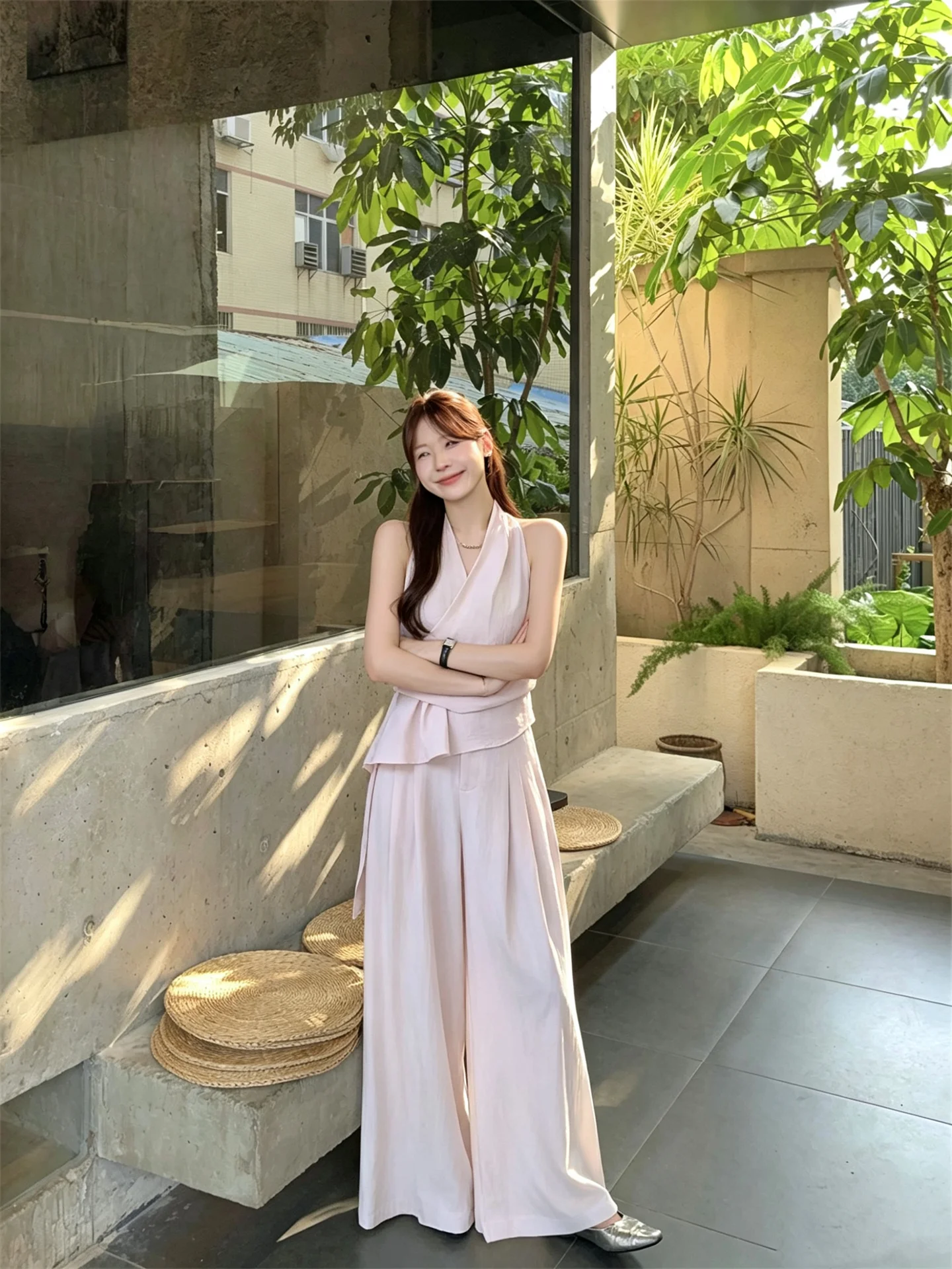 

Laid-back Women's Summer Outfit Loose Wide-leg Pants Shirtless Two-piece Set High-waisted Long Pants Casual Fashion Ensemble