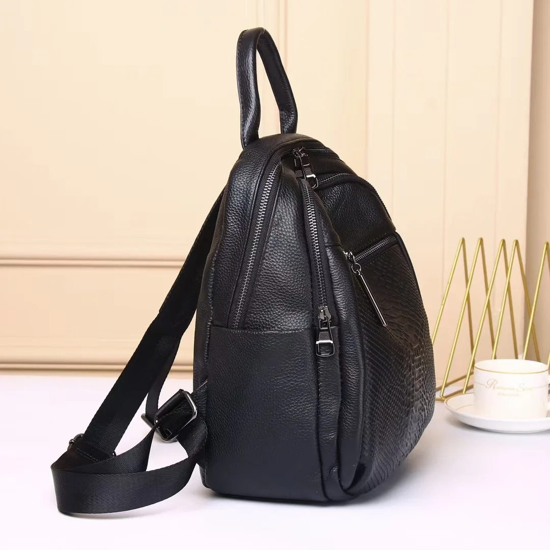 Imagem -03 - Mochilas Pequenas de Couro Genuíno Preto para Meninas Mochila de Couro Feminino Bolsa de Ombro em Relevo Marca de Moda Pendulares 2023