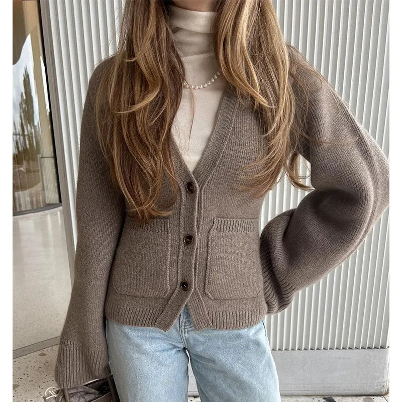 

Новая модная женская укороченная вязаная кофта-кардиган с V-образным вырезом, длинным рукавом и карманами, весна 2026, повседневная уличная одежда