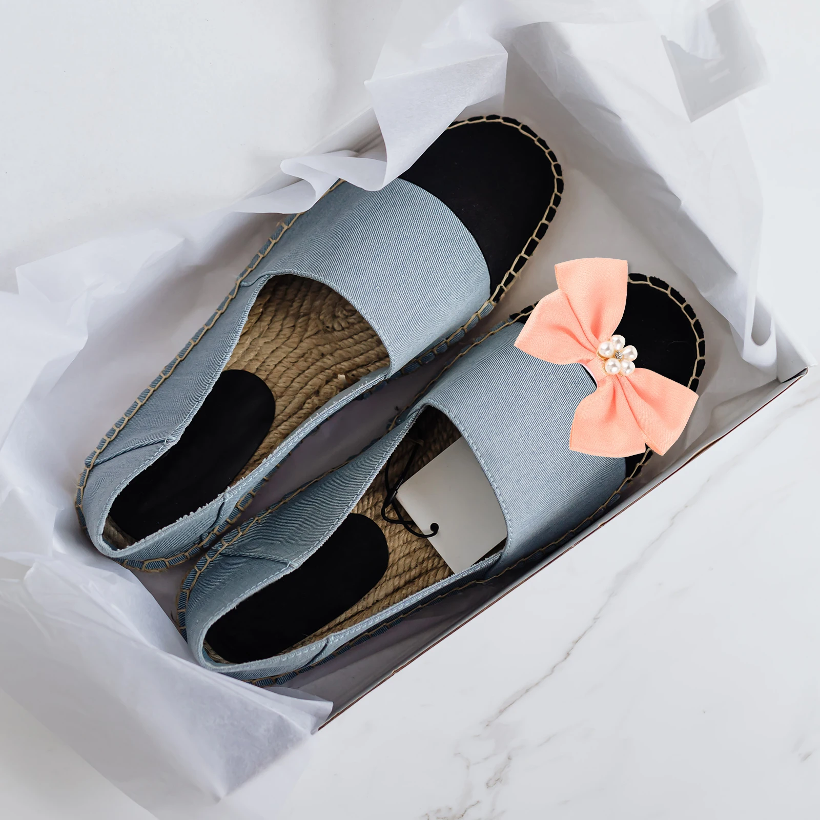 

2pcs White Bow Shoe Clips Satin Pearl Decoration Removable Buckle Wedding Accessories Shoe Flowers Elegant Design Comfortable