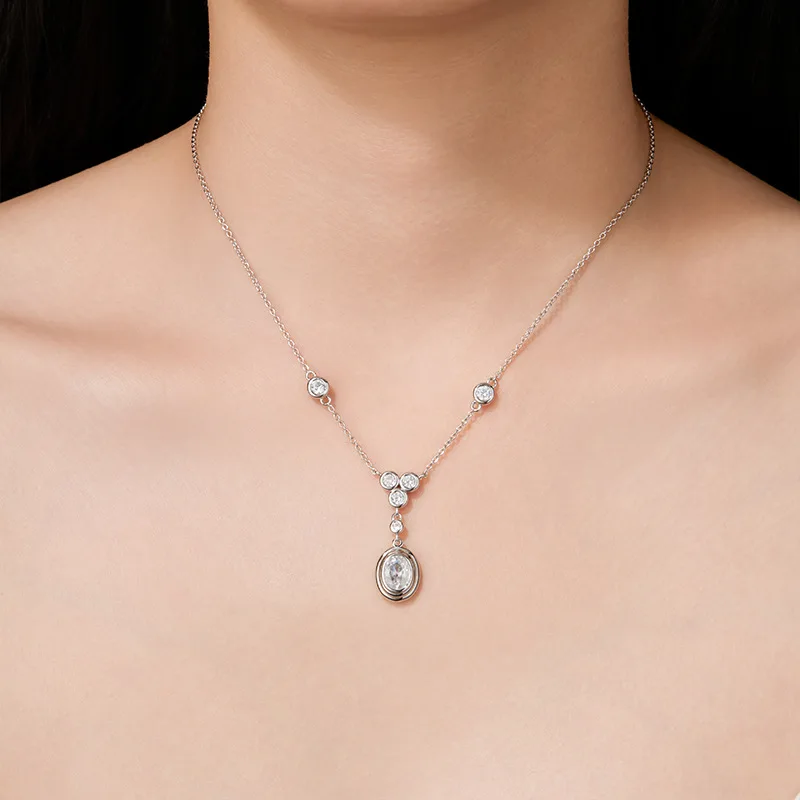 سلسلة ياقة فضية ذات طراز بسيط للنساء، مصنوعة من الفضة الإسترلينية عيار 925، مما يزيد من الأناقة الراقية. تيار مباشر عبر الحدود