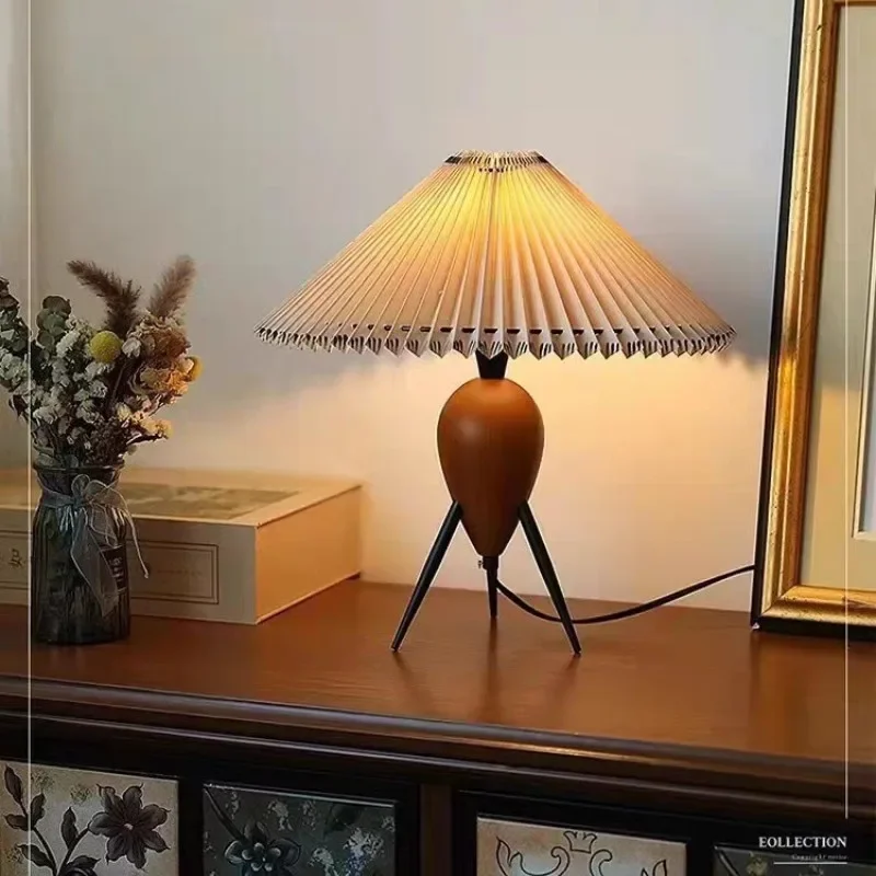 

Nordic Retro Personalized Pleated Desk Lamp Bedroom Bedside Study Medieval Solid Wood Lamp Body Origami Lampshade Floor Lamp