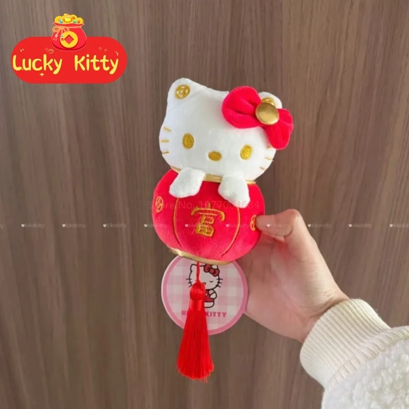 Linterna de Año Nuevo Hello Kitty, colgante pequeño de felpa, bonita linterna, mochila de gato, muñeca, decoración bonita de Año Nuevo, accesorios colgantes