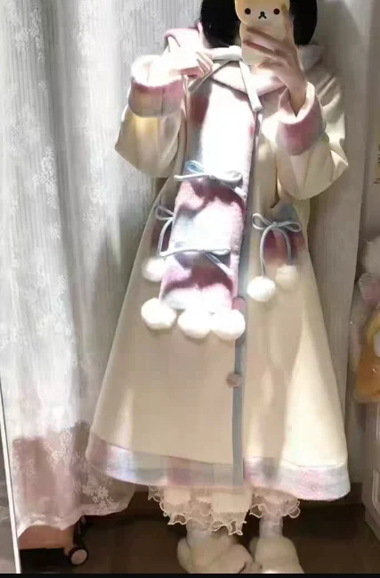 เสื้อโค้ทผู้หญิงน่ารัก สไตล์โลลิต้า อ่อนหวาน ผ้าขนสัตว์ แขนยาว ผูกเชือก แฟชั่นอเนกประสงค์ ทรงหลวม ช่วยลดอายุ ให้ความอบอุ่น เหมาะสำหรับฤดูหนาว