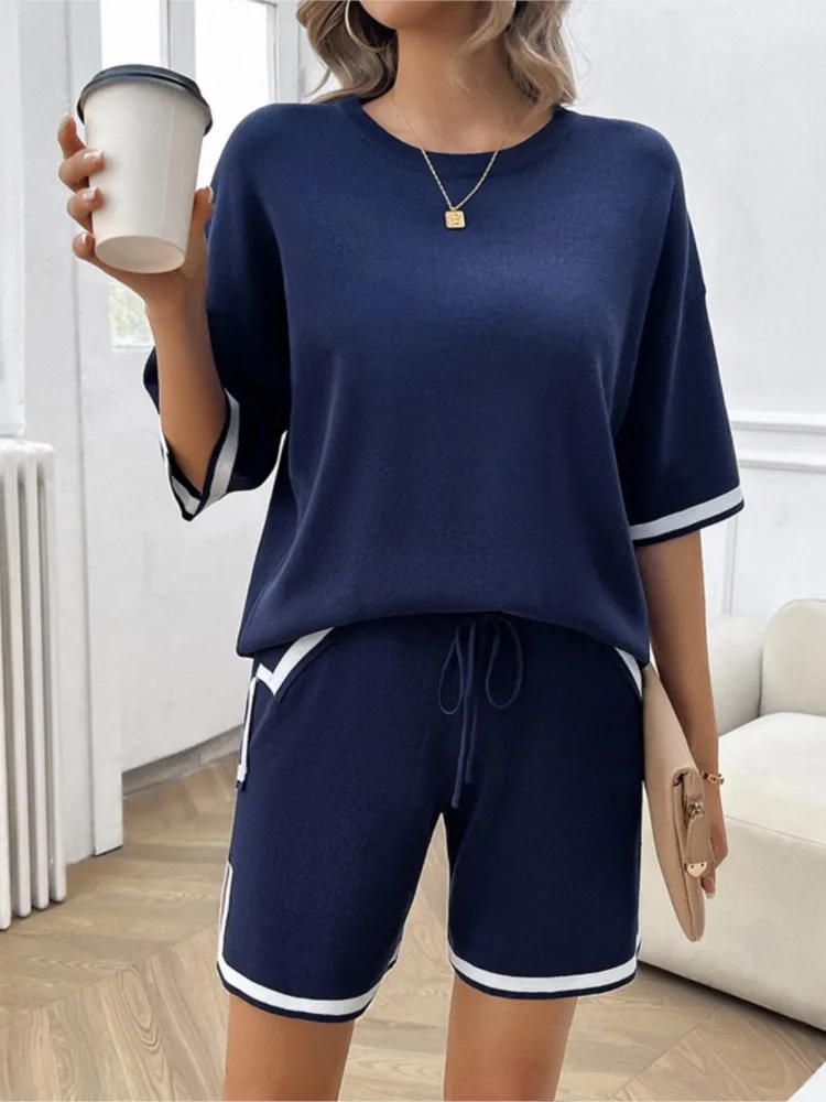 

Patchwork Knit Short Sleeve Tee And Slit Shorts Two Piece Set Simple Sweater T-shirts Trouser Spring Autumn Homewear Women Suit