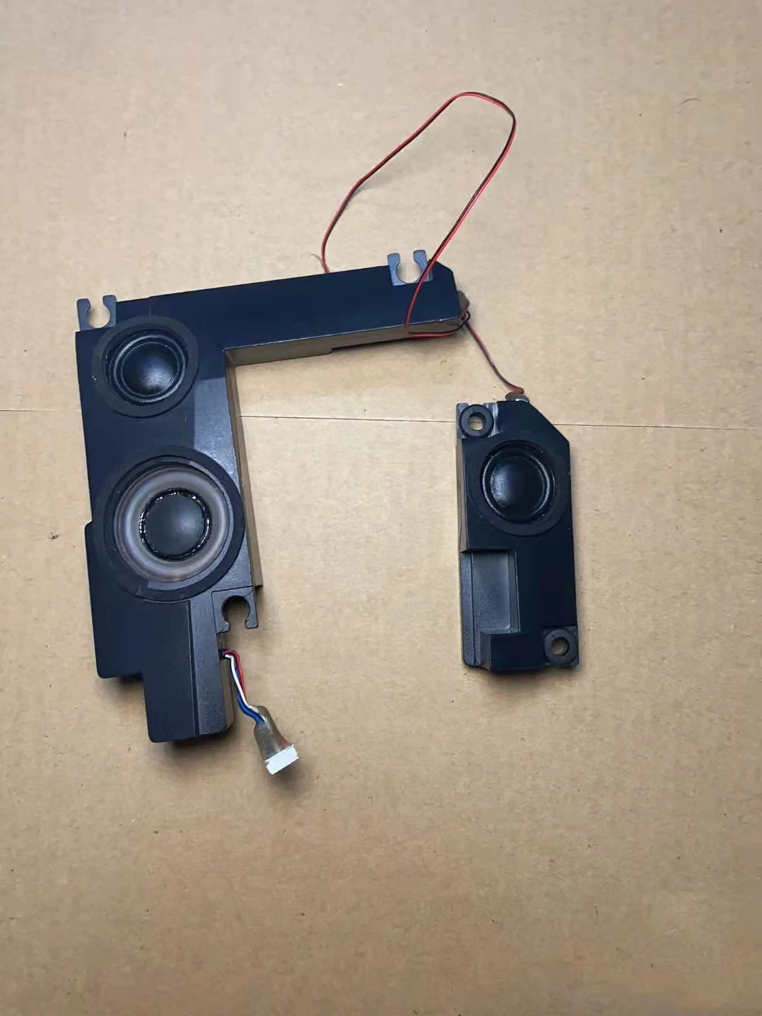 

New Original Laptop Parts Left & right Speaker For MSI GT73 GT73VR GT75VR 17AX 17A1 17A2 Speakers