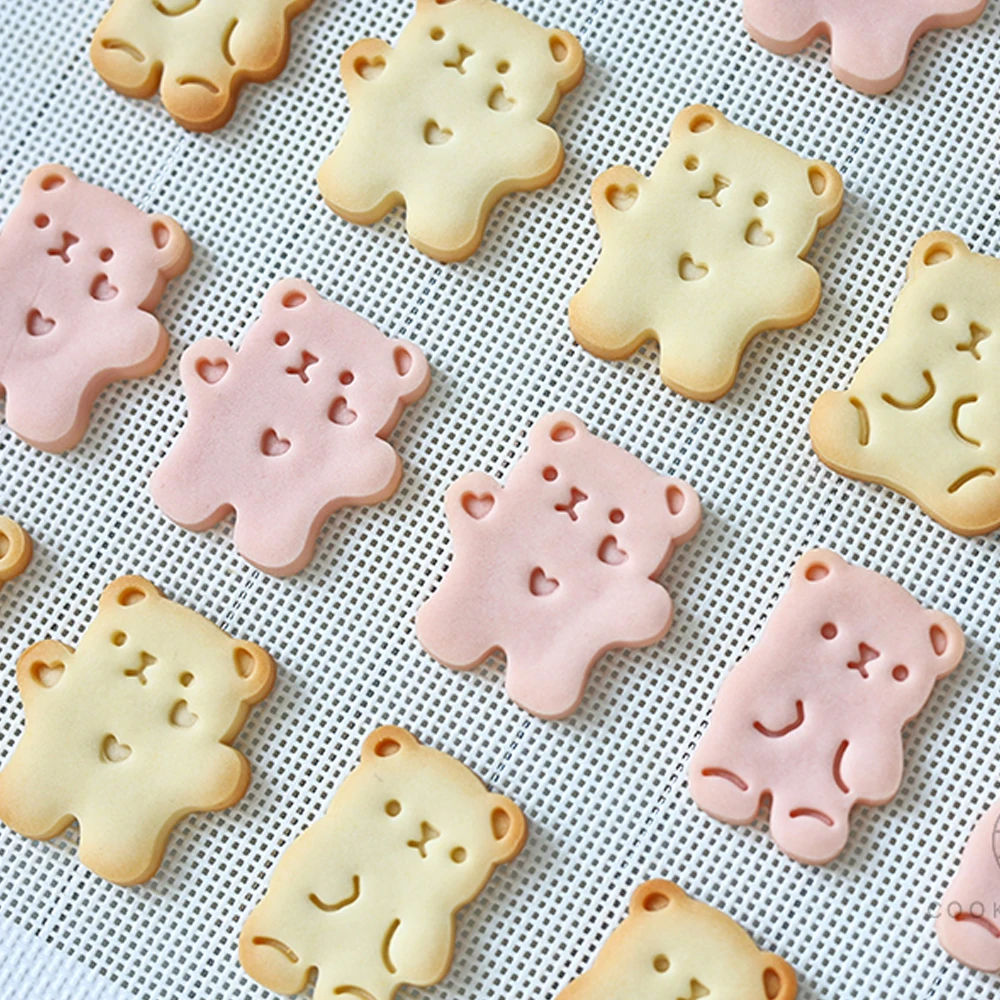 3Pcs/Set Valentine\'s Day 3D Biscuit Mold Children\'s Day Cartoon Bear Pattern Animal Shape Frosting Cookie Cutter Baking Tool