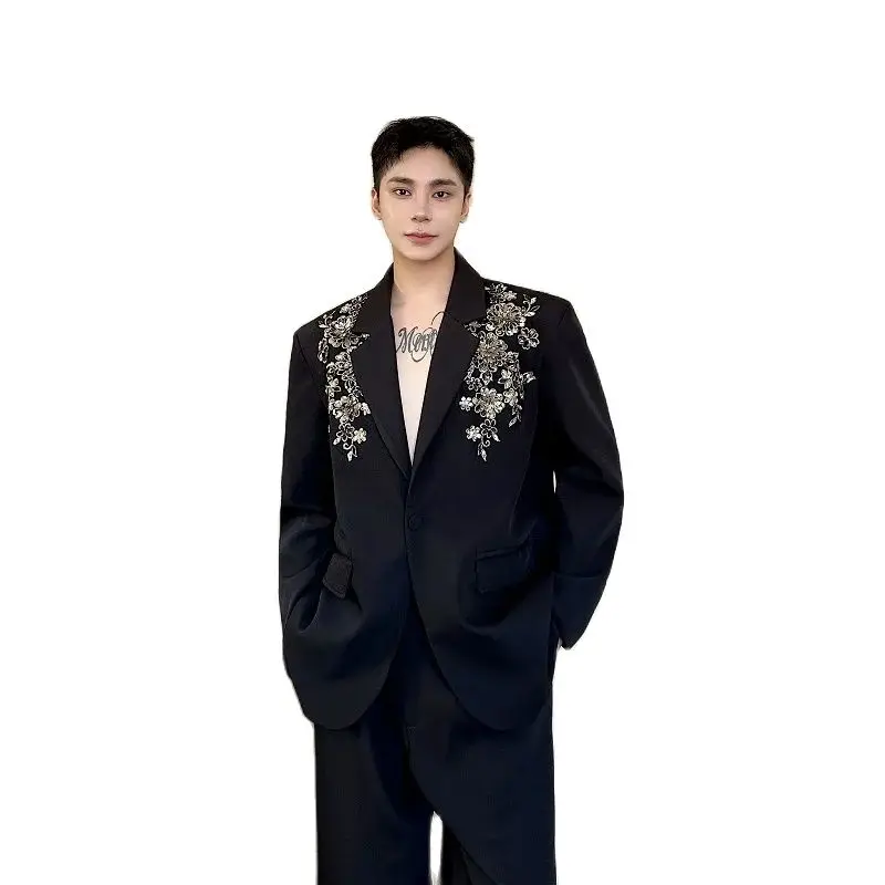 

Autumn Men Suit Jacket Luxury 3D Embroidery Sequins Black Blazer Coat Party Singer Stage Show Stylish Clothes