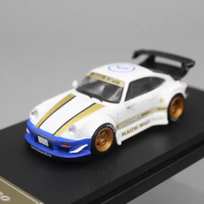 Star Model 1:64 RWB 930 964 Rear Wing Edition Australian pink