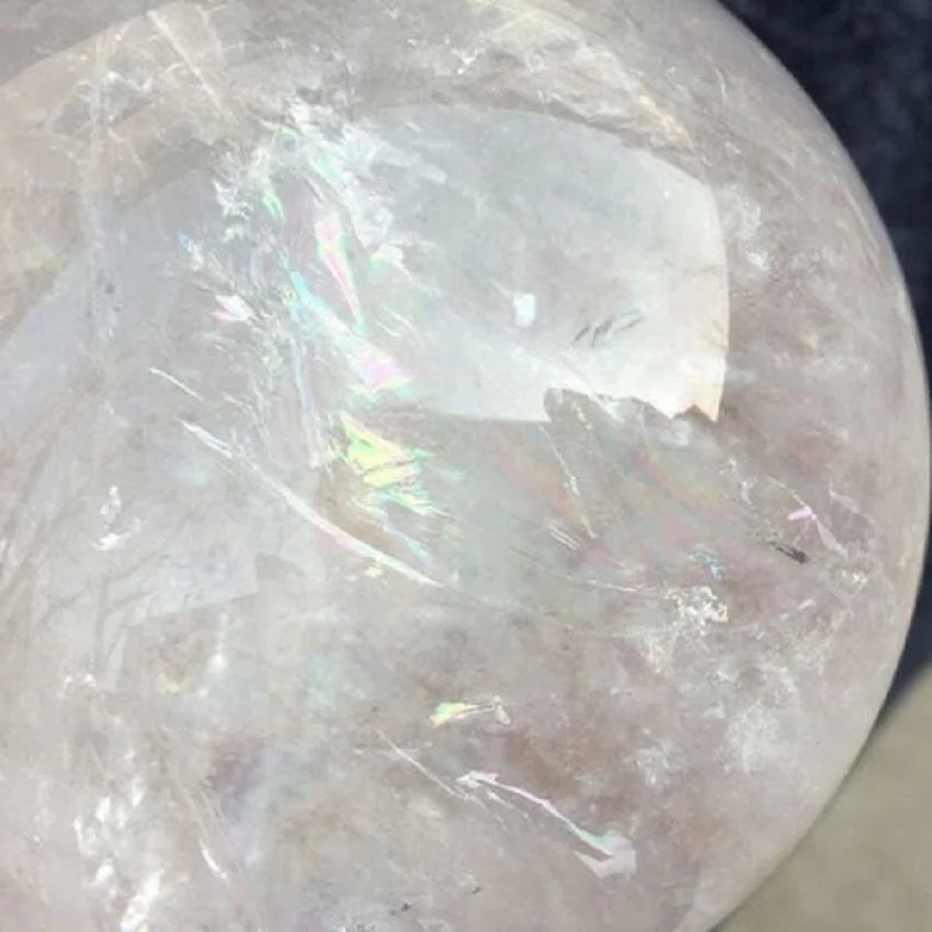 Hot Sale Natural White Rainbow Clear Quartz Crystal Sphere Ball Healing Gemstone