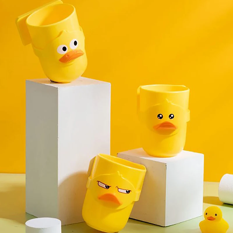 Taza de cepillo de dientes de pato amarillo 3 en 1, vasos portátiles para lavar la boca, soporte de plástico para cepillo de dientes para Hotel y hogar, accesorios de baño