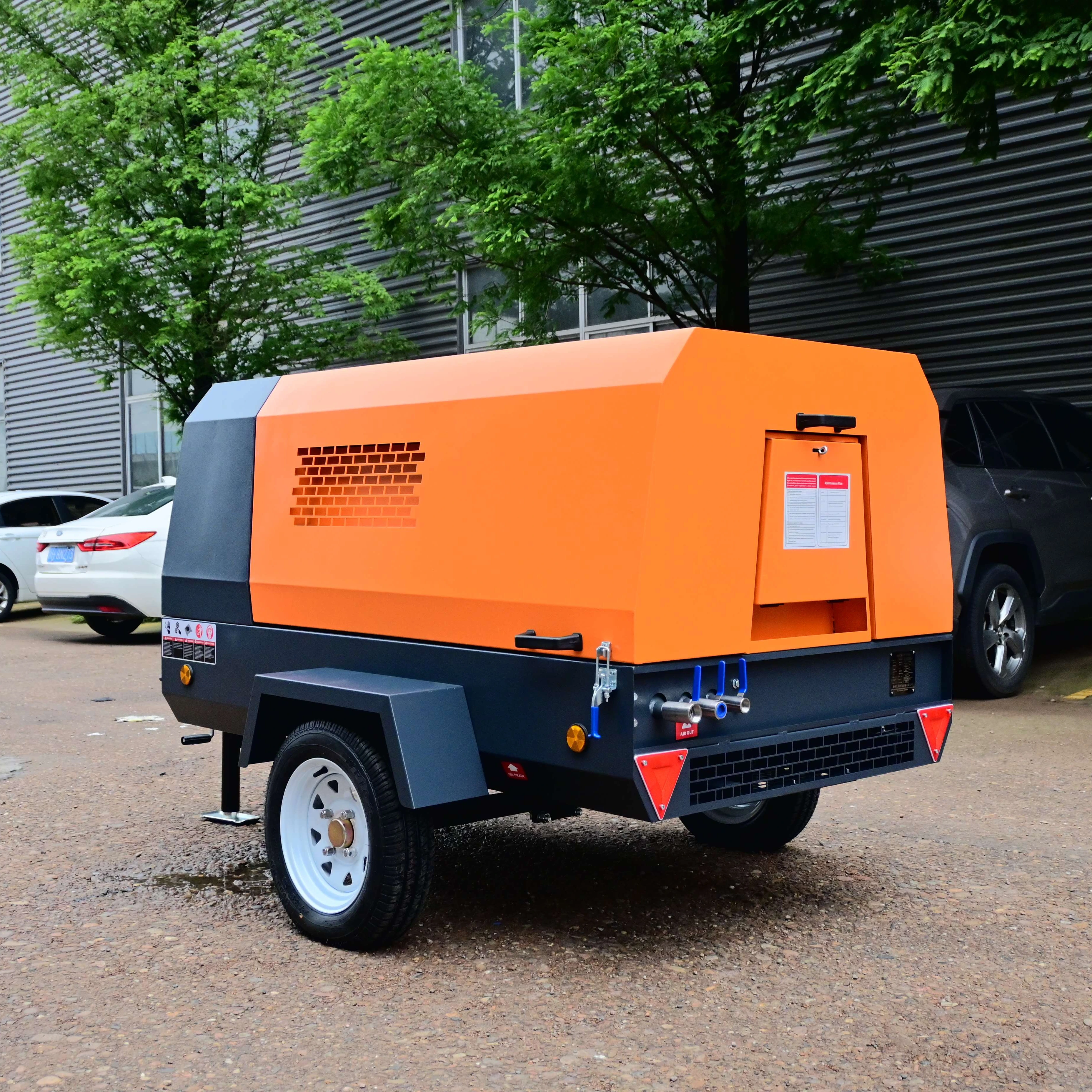 Factory High Quality Small Towable Compressor Portable Diesel Screw Air Compressor For Mining