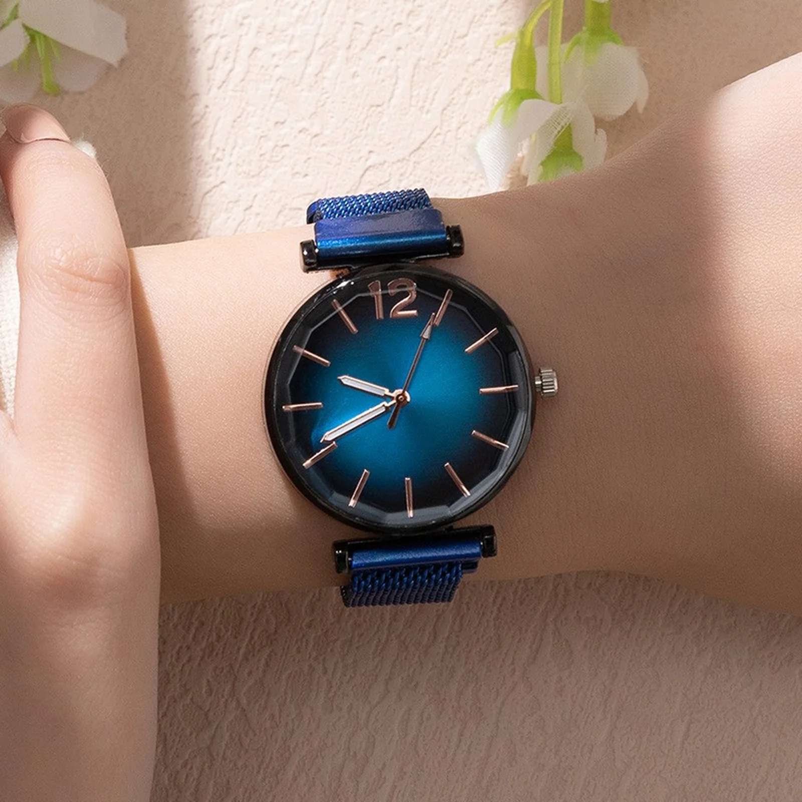 Jam Tangan Modis Jam Tangan Kuarsa Dial Hitam Sederhana Olahraga Wanita Jam Tangan Wanita Tali Silikon Diskon Besar Kasual